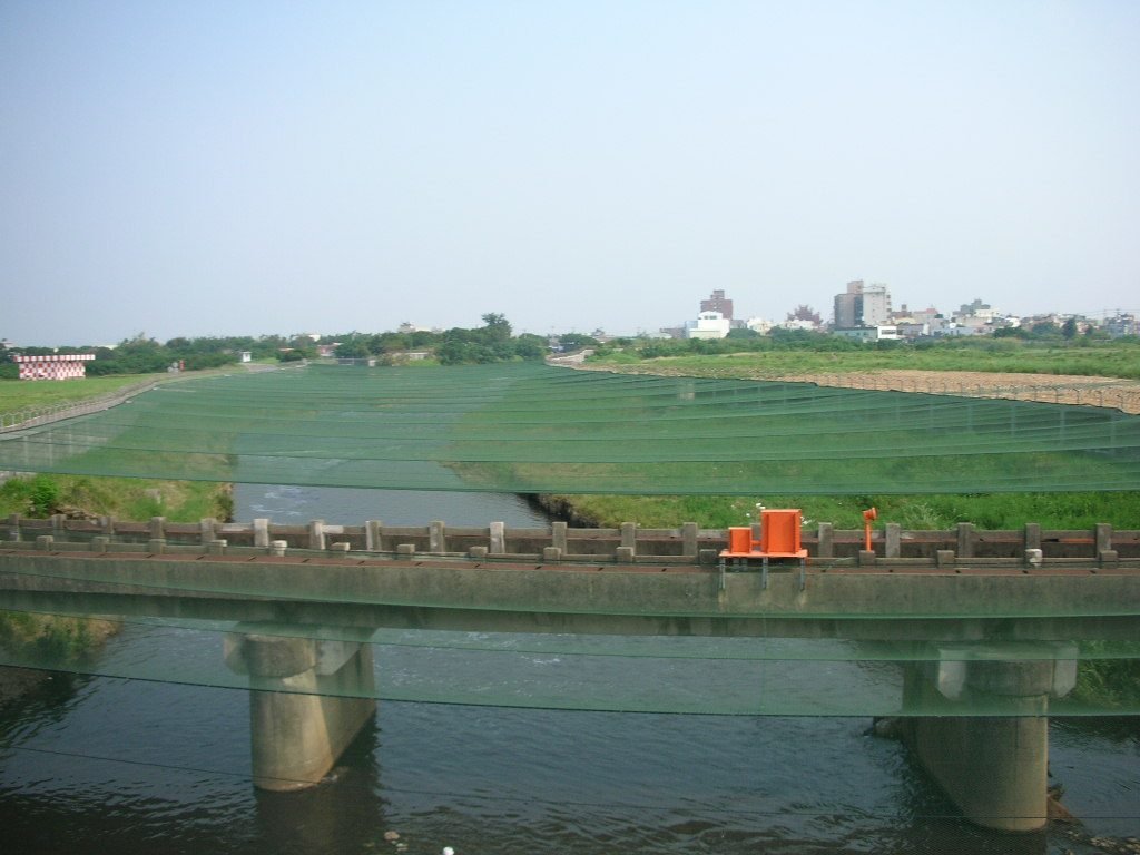 水道大面積防鳥網覆蓋